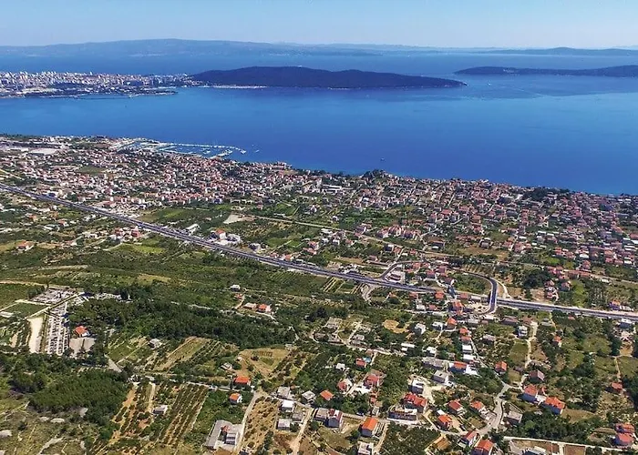 Апартаменты Dante By The Sea